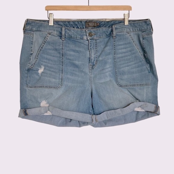 TORRID 5 Inch Vintage Stretch Mid-Rise Jean Shorts - Picture 5 of 10